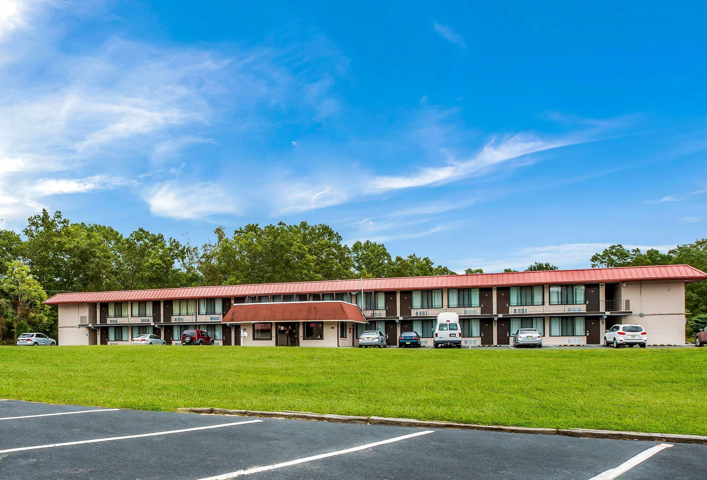 Rodeway Inn Хаммонтон Экстерьер фото